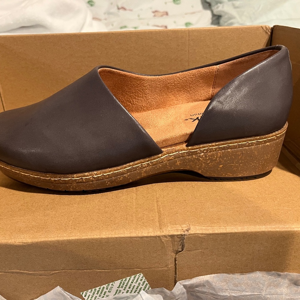Softwalk Addie Slip-on 8 1/2 WW